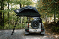Tenda da tetto ibrida su un land rover
