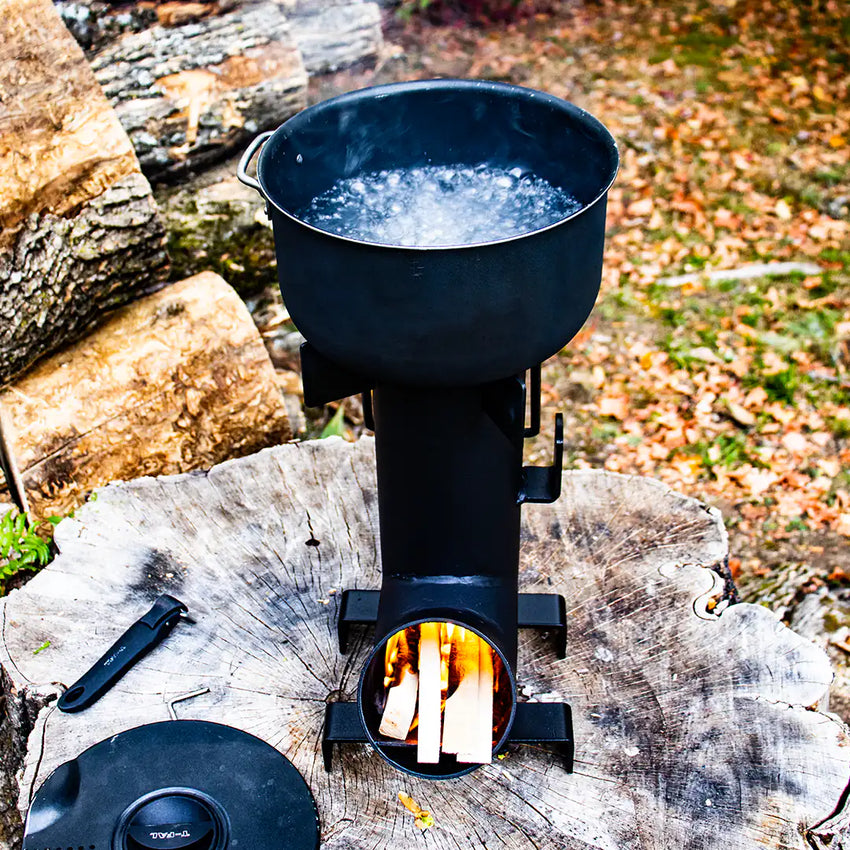Acqua che bolle nella pentola